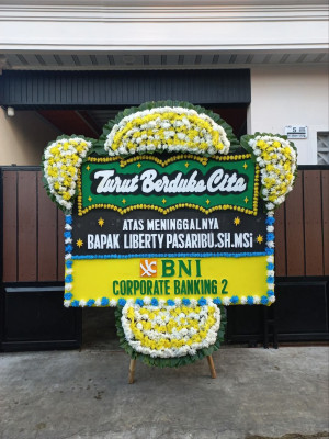 Papan Bunga Duka di Kampung Lapai